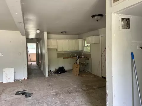 619 Partridge, Flint, MI 48503 photo 7