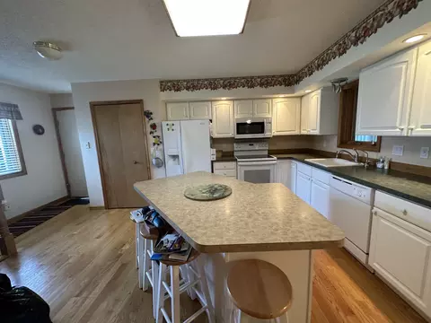 617 Kemp, Gladwin, MI 48624 photo 5