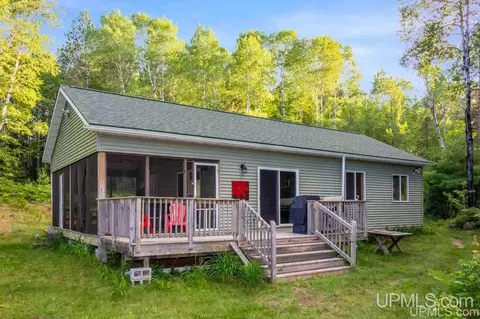 14520 Chain Of, Republic, MI 49879