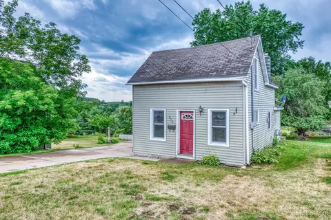 609 Second, Norway, MI 49870 photo 3