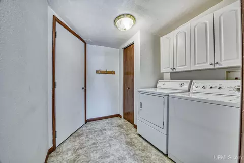 609 Second, Norway, MI 49870 photo 19