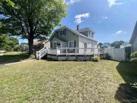 619 S 18th, Escanaba, MI 49829