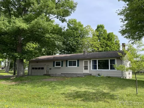 332 E Kingsford, L'anse, MI 49946 photo 21