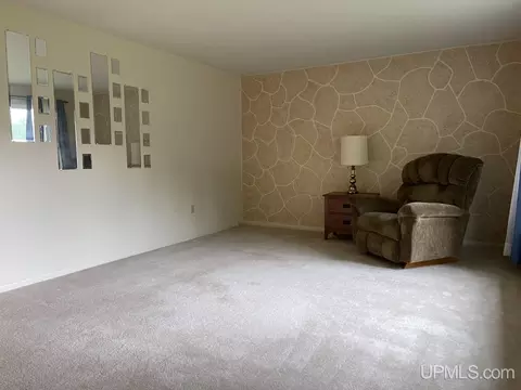 332 E Kingsford, L'anse, MI 49946 photo 5