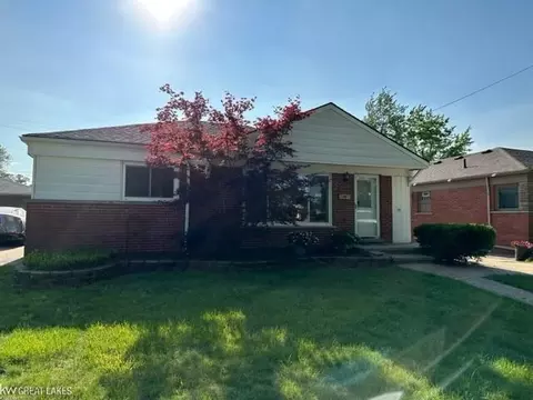 26101 Cubberness, Saint Clair Shores, MI 48081