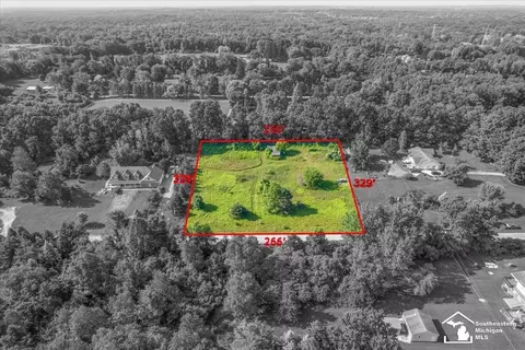 Vacant Meadowfield, Leonard, MI 48367 photo 14