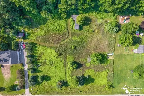 Vacant Meadowfield, Leonard, MI 48367 photo 4