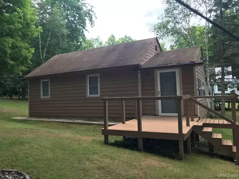 3281 Cooks Ln S, Long Lake, WI 54542