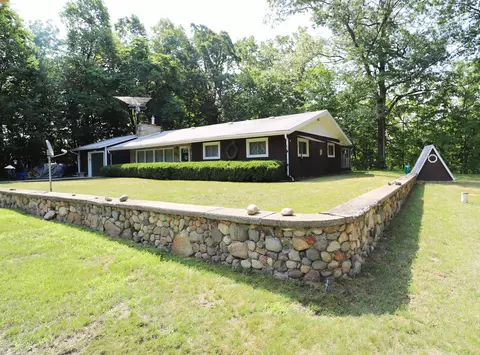 6380 Exchange, Durand, MI 48429 photo 2