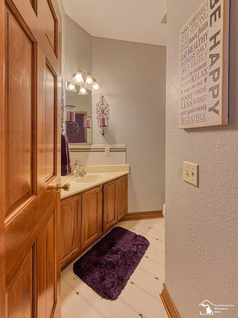 1489 Stonegate, Temperance, MI 48182 photo 28