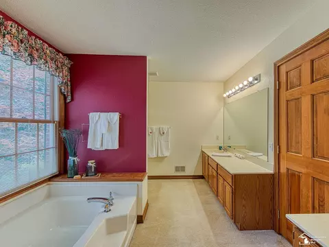 1489 Stonegate, Temperance, MI 48182 photo 37