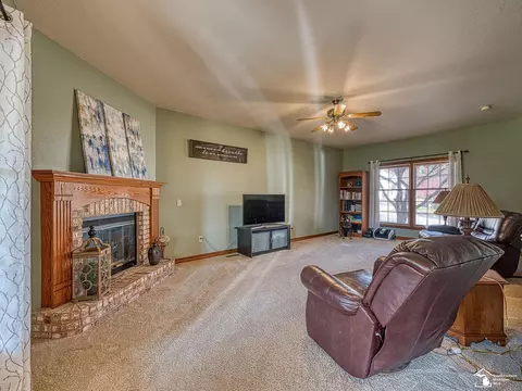 1489 Stonegate, Temperance, MI 48182 photo 14