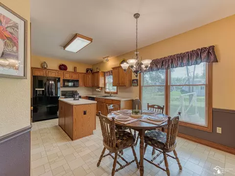 1489 Stonegate, Temperance, MI 48182 photo 8