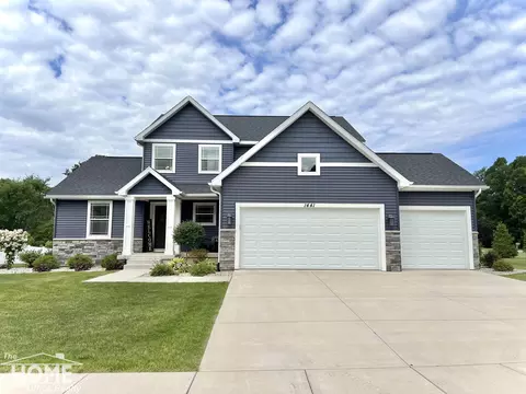 1441 Jackson, Owosso, MI 48867