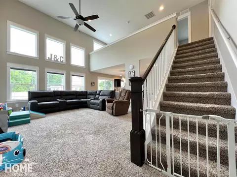 1441 Jackson, Owosso, MI 48867 photo 3