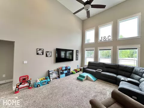1441 Jackson, Owosso, MI 48867 photo 4