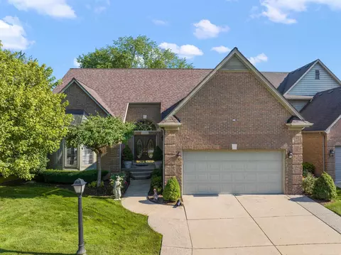 18785 River Pointe, Clinton Township, MI 48038