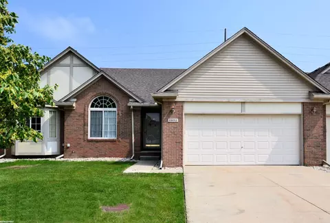 28053 Cotton Crk, Chesterfield, MI 48047