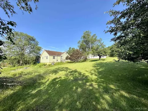 10675 Co Rd 476, Ishpeming, MI 49849