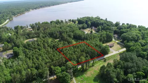 tbd Leduc, Manistique, MI 49854