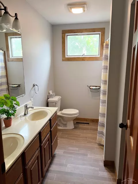 1605 E Deckerville, Caro, MI 48723 photo 14