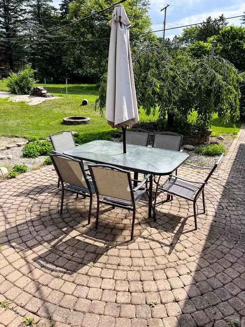 1605 E Deckerville, Caro, MI 48723 photo 5