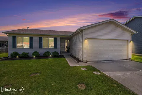 3059 Wild Orchid, Burton, MI 48519