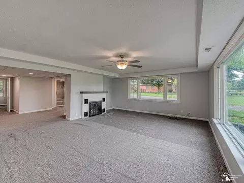 6323 E Dunbar, Monroe, MI 48161 photo 2
