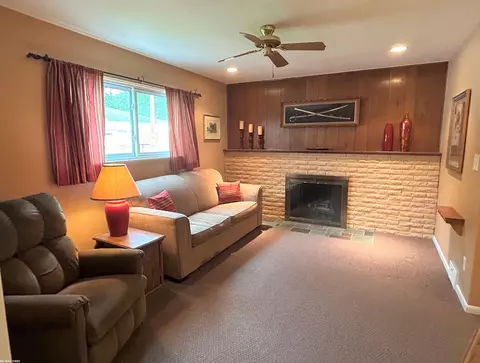 26168 Eureka, Warren, MI 48091 photo 16