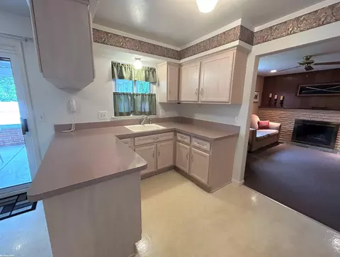 26168 Eureka, Warren, MI 48091 photo 5