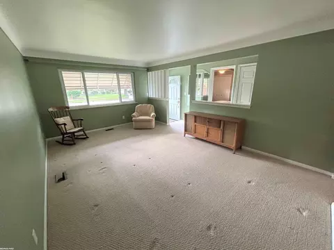 26168 Eureka, Warren, MI 48091 photo 2