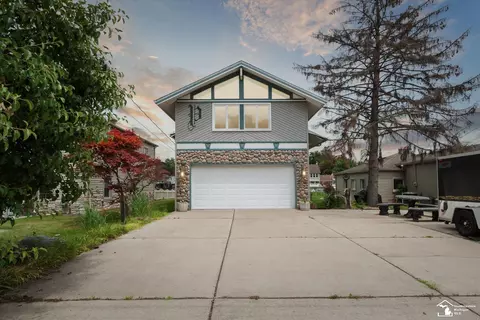 30545 Young, Gibraltar, MI 48173