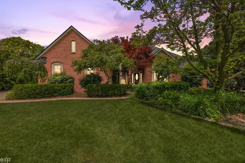 43452 Leelanau, Sterling Heights, MI 48314