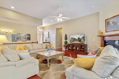 21508 Raintree, Macomb, MI 48044 photo 7