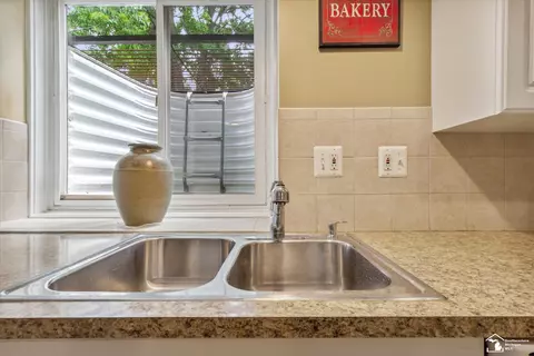 21508 Raintree, Macomb, MI 48044 photo 45