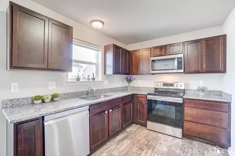 2050 Arbor, Monroe, MI 48162 photo 17