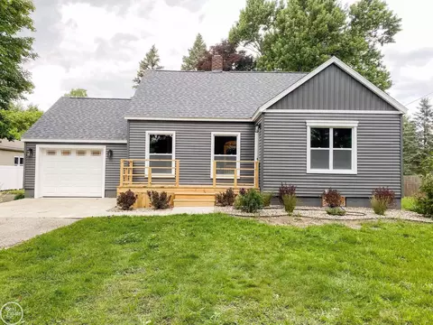 4286 W Water, Port Huron, MI 48060
