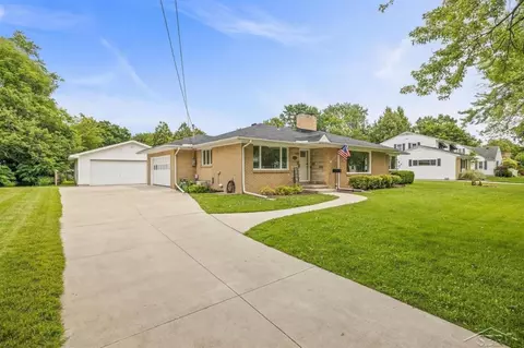 403 Sharpe, Essexville, MI 48732