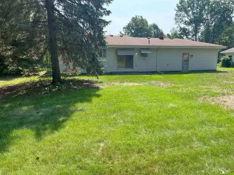 8089 Comanche, Temperance, MI 48182 photo 6