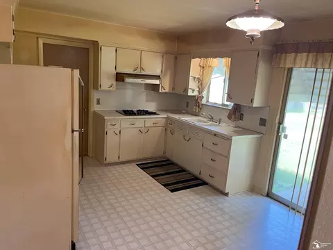 8089 Comanche, Temperance, MI 48182 photo 13