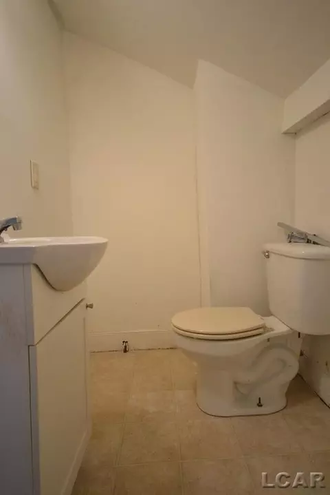 1135 Vine, Adrian, MI 49221 photo 11