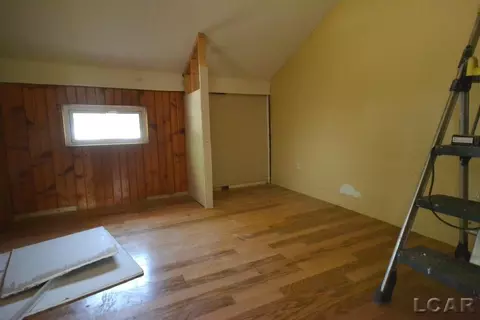 1135 Vine, Adrian, MI 49221 photo 9