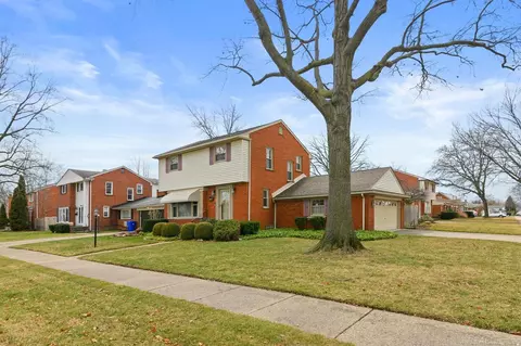 31161 Spring Ct E, Fraser, MI 48026 photo 4