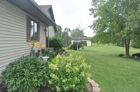 9465 Puttygut, Casco, MI 48064 photo 10