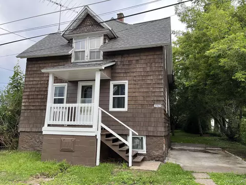 49879 Center, Hancock, MI 49930