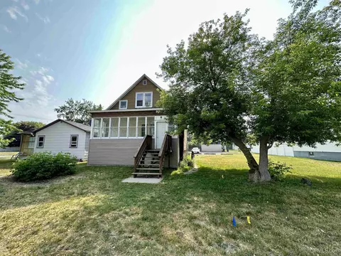 532 N 20th, Escanaba, MI 49829