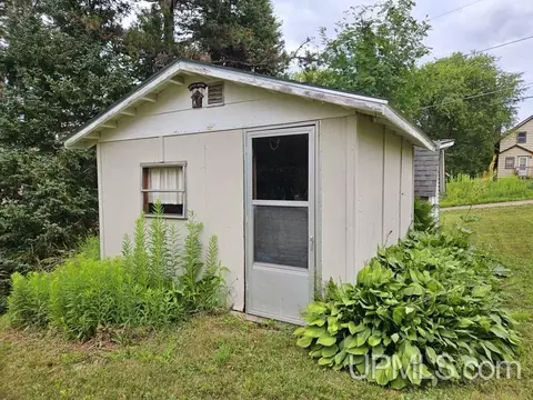 8200 Milll, Ramsay, MI 49959 photo 28