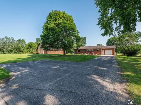 24500 Gibraltar, Flat Rock, MI 48134
