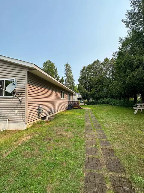 716 Cleveland, Ishpeming, MI 49849 photo 5