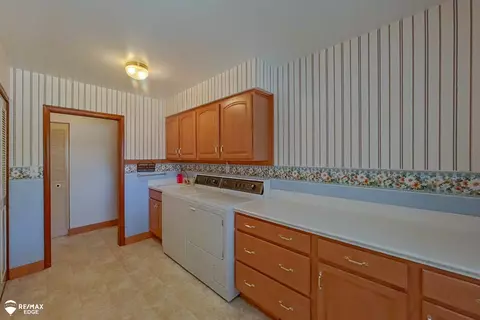 11250 E Potter, Davison, MI 48423 photo 24